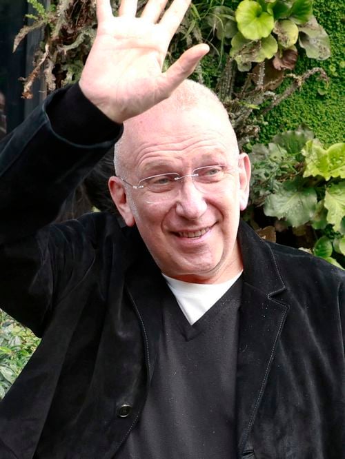 "Je n'ai pas la main verte mais j'ai un petit jardin" : La maison de Jean-Paul Gaultier, nichée en plein coeur du Marais à Paris