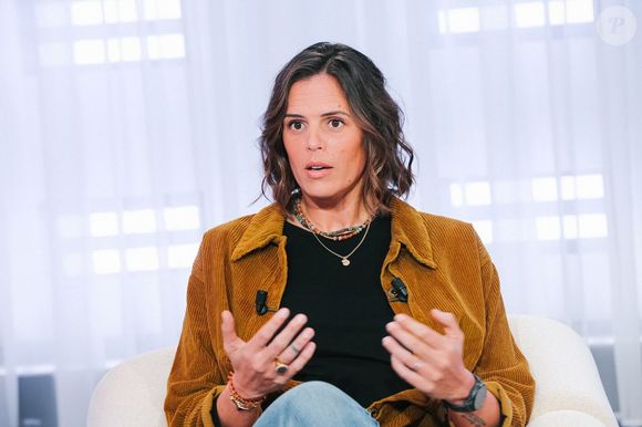 Laure Manaudou dans l'émission "Clique" présentée par Mouloud Achour et diffusée le 13 janvier 2025 sur Canal Plus