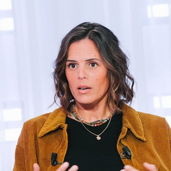 Laure Manaudou dans l'émission "Clique" présentée par Mouloud Achour et diffusée le 13 janvier 2025 sur Canal Plus