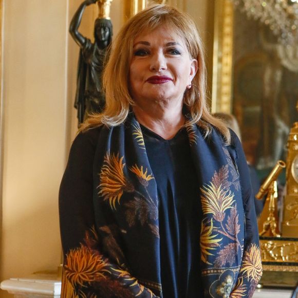 Catherine Jacob a vivement critiqué les “fils et filles de” comédiens qui se lancent dans une carrière d’acteur, estimant que « rien ne prédestine personne ».

Exclusif - Catherine Jacob - Cérémonie de remise des insignes de Commandeur des Arts et des Lettres à Catherine Jacob au Ministère de la Culture à Paris le 5 septembre 2023.

© Christophe Clovis / Bestimage