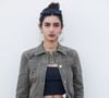 Bien qu'attirée par la carrière de son papa, la jeune femme a longtemps préféré suivre des études de psychologie.

Nina Zem - Les célébrités au photocall du défilé Jacquemus pour la présentatation de la toute dernière collection “Le Raphia” au Bourget, le 12 décembre 2022. 

© Veeren-Clovis/Bestimage
