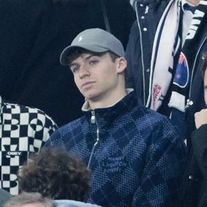 “Même dans la vie privée, ce sera plus difficile d’avoir confiance dans la personne”, ajoute Léon Marchand 

Léon Marchand en tribunes du deuxième test-match de rugby de l’Autumn Nations Series 2024 opposant l'équipe de France à l'Équipe de Nouvelle-Zélande "All Blacks" (30-29) au Stade France à Saint-Denis, Seine Saint-Denis, France, le 16 novembre 2024. © Cyril Moreau/Bestimage