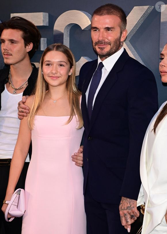 David Beckham et sa famille à l'avant-première du documentaire Beckhamà Londres.