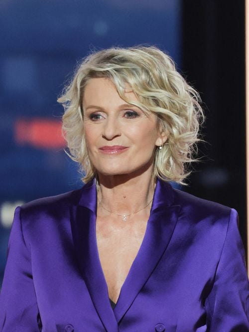 Sophie Davant vend certains de ses vêtements et partage des images de son dressing pas du tout rangé