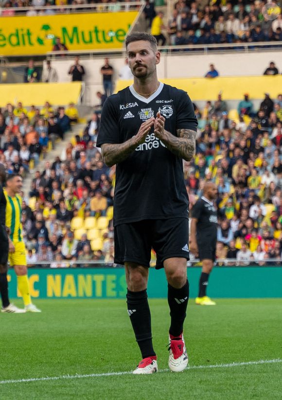 Matt Pokora (M. Pokora) - Match des Légendes du Variétés Club de France contre le FC Nantes au profit du Secours Populaire au stade de la Beaujoire à Nantes le 3 juin 2025.  © Martin Bousseau/Bestimage