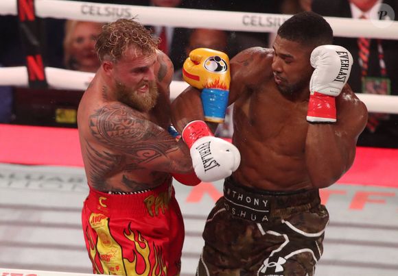 Anthony Joshua met KO Jake Paul le 19 décembre 2025 à Miami Miami Florida USA s.comx916x947x8354xtomhoganphotosgmail.comx JoshuaPaul_Hoganphotos12859