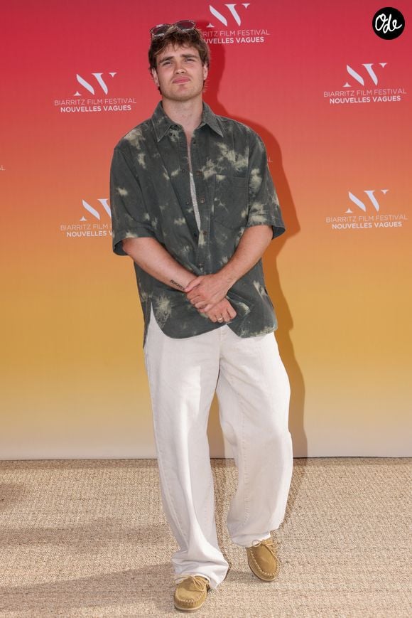 Esteban Vial au Théâtre de la Gare du Midi lors de la Cérémonie d'ouverture du Festival international du film de Biarritz - Nouvelles Vagues 2026, le 23 juin 2026.  © Jean-Marc Lhomer / Bestimage