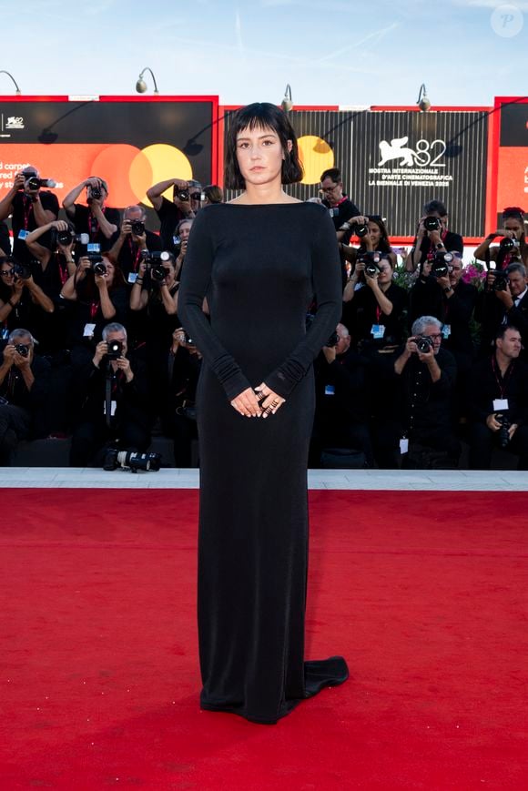Adele Exarchopoulos lors de la cérémonie de clôture du 82ème Festival International du Film de Venise (La Mostra), Italie, le 6 septembre 2025. © SGP/Bestimage