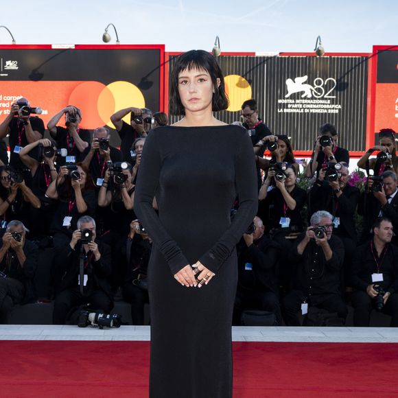 Adele Exarchopoulos lors de la cérémonie de clôture du 82ème Festival International du Film de Venise (La Mostra), Italie, le 6 septembre 2025. © SGP/Bestimage