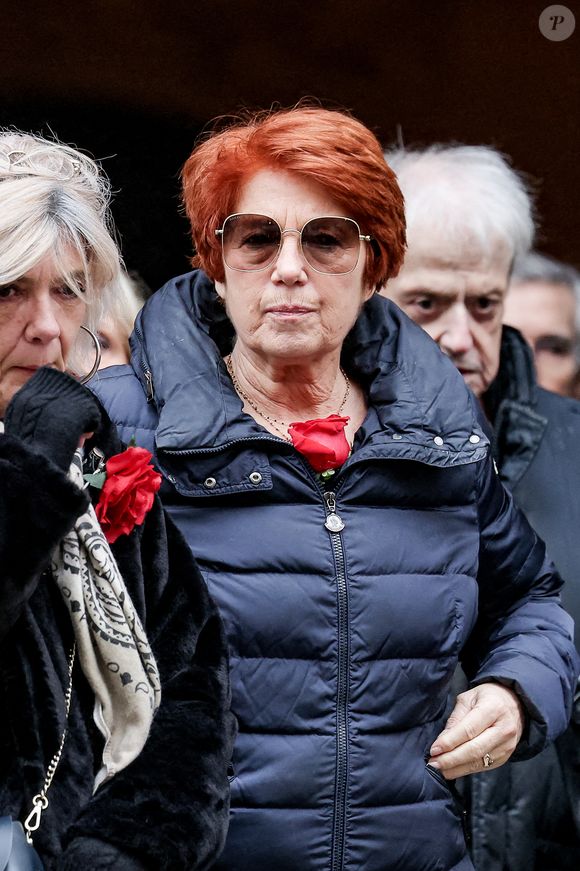 Véronique Genest - Sortie des obsèques de Catherine Laborde en l’église Saint-Roch à Paris, le 6 février 2025. Décédée le 28 janvier 2025 à l'âge de 73 ans, l'ancienne présentatrice météo de TF1 (1988 - 2017) était atteinte de la maladie neurodégénérative à corps de Lewy. 
© Jacovides - Moreau / Bestimage