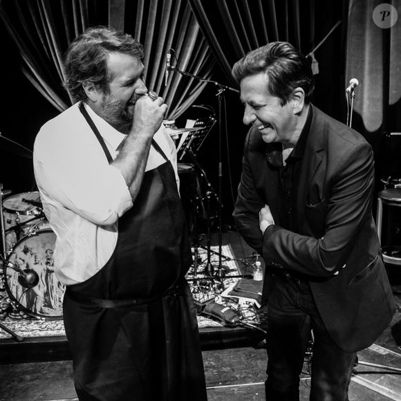 Exclusif - "À crédit et en stéréo", une soirée avec Laurent Gerra et Eddy Mitchell, 9 musiciens (et un barman, l’humoriste Chicandier) pour un spectacle unique de chansons et d’humour, spécialement créé pour être diffusé sur Internet le 27 mai 2021. Au programme : des tubes d’Eddy, bien sûr, et des imitations de son complice. Paris le 24/05/2021 © ANDRED / Bestimage