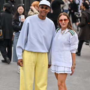 Aujourd'hui, il a lui même un fils, né de son union avec Coralie.

Stromae, Coralie Barbier arrivant au défilé Lacoste pendant la semaine de la mode à Paris, France, le 9 mars 2025. Photo Julien Reynaud/APS-Medias/ABACAPRESS.COM