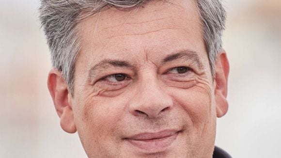 "Tout part en lambeaux" : Benjamin Biolay, parti à plus de 11 000 kilomètres, s'explique sur son départ de Paris