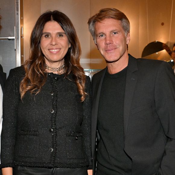 L'agence qui propose ce bien à la vente a par ailleurs partagé plusieurs somptueux clichés de cette maison sur son site officiel.

Delphine Pastor-Reiss et le prince Emmanuel-Philibert de Savoie à l'ouverture de la seconde édition du salon Joya, un salon international dédié aux bijoux, au One Monte-Carlo à Monaco le 13 novembre 2025.
© Bruno Bebert / Bestimage