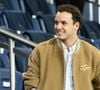 Il présente l'émission Théo le taxi, dans lequel il reçoit cinq femmes célèbres pour le 8 mars.

Theo Curin dans les tribunes lors du match de Ligue 1 McDonald's "PSG - Auxerre (2-0)" au Parc des Princes, le 27 septembre 2025.
© Cyril Moreau/Bestimage