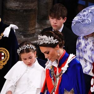 Tout comme le couronnement du Roi Charles.

(de gauche à droite, 1er rang) Le prince de Galles, la princesse Charlotte, la princesse de Galles et le duc d'Édimbourg lors de la cérémonie de couronnement du roi Charles III et de la reine Camilla à l'abbaye de Westminster, à Londres. Royaume-Uni, le 6 mai 2023. Photo by Yui Mok/PA Photos/ABACAPRESS.COM