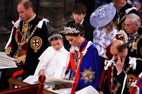 Tout comme le couronnement du Roi Charles.

(de gauche à droite, 1er rang) Le prince de Galles, la princesse Charlotte, la princesse de Galles et le duc d'Édimbourg lors de la cérémonie de couronnement du roi Charles III et de la reine Camilla à l'abbaye de Westminster, à Londres. Royaume-Uni, le 6 mai 2023. Photo by Yui Mok/PA Photos/ABACAPRESS.COM