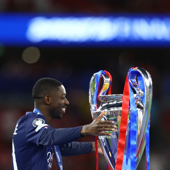 30 mai 2026, Budapest, Hongrie : Ousmane Dembélé du PSG célèbre sa victoire en finale de l'UEFA Champions League 2025/26 contre Arsenal FC à la Puskas Arena de Budapest, en Hongrie. Le PSG a remporté sa deuxième finale consécutive 4:3 aux tirs au but après un match 1:1. (Image : © Mickael Chavet/ZUMA Press Wire)