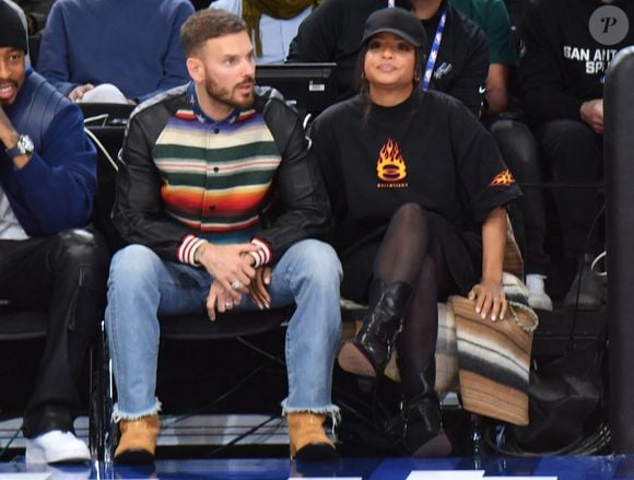 Matt Pokora et Christina Milian ont été victimes de la violente tempête qui s'est abattue sur une partie de la France.

Matt Pokora (M. Pokora) et sa femme Christina Milian - Célébrités assistent au match 1 du NBA Paris Games à L'Accor Arena Bercy à Paris. © Veeren/Bestimage