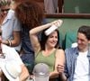 Lors d'une apparition publique durant la finale messieurs des Internationaux de tennis de Roland-Garros à Paris, le 11 juin 2017, l'ancienne championne de 42 ans avait d'ailleurs été aperçue en train de partager un moment de complicité avec son beau-fils.

Jean Dujardin, son fils Simon et Nathalie Péchalat dans les tribunes lors de la finale homme des Internationaux de Tennis de Roland-Garros à Paris, le 11 juin 2017. © Jacovides-Moreau/Bestimage