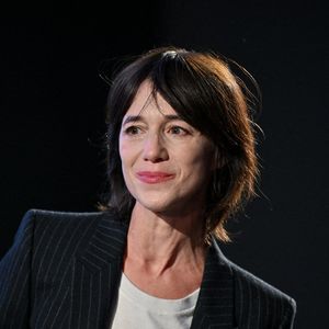 Charlotte Gainsbourg assiste à la projection du film Jane By Charlotte en hommage à sa mère Jane Birkin lors du 15e Festival du film Lumière à Lyon, France, le 21 octobre 2023. ©Julien Reynaud/APS-Medias/ABACAPRESS.COM