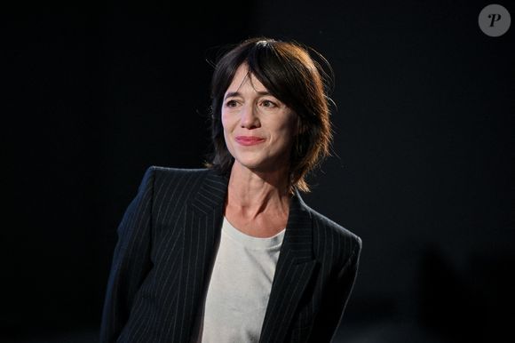Charlotte Gainsbourg assiste à la projection du film Jane By Charlotte en hommage à sa mère Jane Birkin lors du 15e Festival du film Lumière à Lyon, France, le 21 octobre 2023. ©Julien Reynaud/APS-Medias/ABACAPRESS.COM