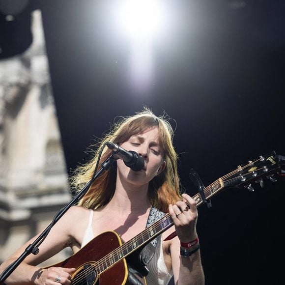 Connue sous le pseudonyme de Lonny

Lonny en concert lors du festival Fnac Live sur le parvis de l'Hôtel de Ville de Paris. Le 29 juin 2022
© Jérémy Melloul / Bestimage