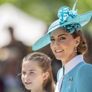 La princesse Charlotte de Galles, Catherine (Kate) Middleton, princesse de Galles, - Les membres de la famille royale britannique arrivent à Buckingham Palace pour la cérémonie Trooping the Colour à Londres, le 14 juin 2025. Affecté par le crash du Boeing 787 Dreamliner à Ahmedabad du 12 juin, le souverain et les officiels porteront un brassard noir en hommage aux plus de 270 victimes. Bon nombre d'elles étaient des ressortissants britanniques.
© Goff Inf / Bestimage