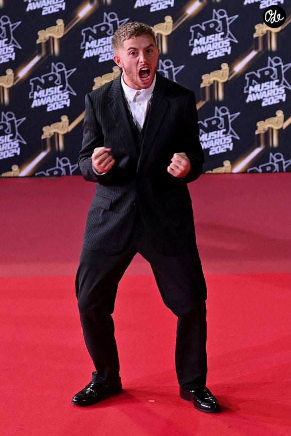 Miguel Mattioli, alias Michou, assiste à la 26e cérémonie des NRJ Music Awards le 1er novembre 2024 à Cannes, en France. Photo : Franck Castel/ABACAPRESS.COM