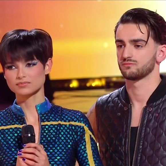 Le danseur d'Eve Gilles en 2025 a pris cette décision lui-même comme il l'explique à travers un post Instagram.

Nino Mosa et Eve Gilles lors de leur premier prime de "Danse avec les stars", le 14 février 2025, sur TF1