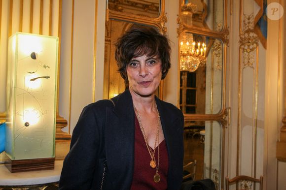 Inès de La Fressange - Arielle Dombasle est élevée au rang d'Officière de l'ordre des Arts et Lettres au Ministère de la Culture à Paris le 08 Décembre 2025.

© Philippe Baldini / Bestimage