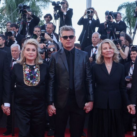 Catherine Deneuve, Benjamin Biolay, Nicole Garcia - Montée des marches du film « Marcello Mio » lors du 77ème Festival International du Film de Cannes, au Palais des Festivals à Cannes. Le 21 mai 2024 © Christophe Clovis / Bestimage