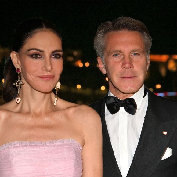 Une amie d’Adriana Abascal se montre plus réservée, évoquant une possible transformation de l’amour en amitié.

Le prince Emmanuel-Philibert de Savoie (grand maître de l'Ordre des Saints-Maurice-et-Lazare) et sa compagne Adriana Abascal lors du dîner de gala de l'association de l'Ordre des Saints-Maurice-et-Lazare au Yacht Club de Monaco le 26 novembre 2025.
© Bruno Bebert / Bestimage