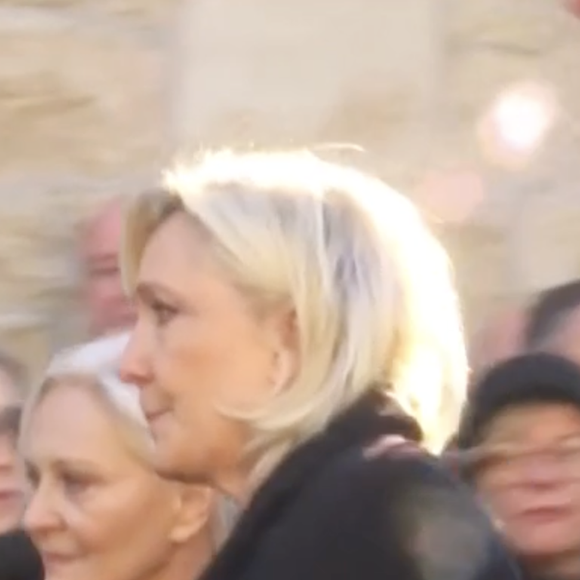 L'arrivée de Marine Le Pen et de ses enfants pour les obsèques de Jean-Marie Le Pen
