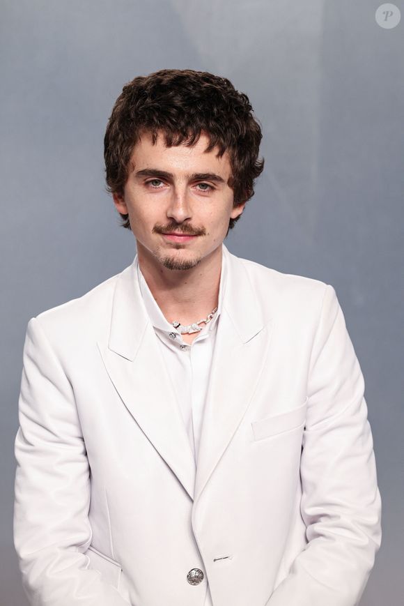 Timothée Chalamet y a également été aperçu entrain de danser avec ses amis, 

Los Angeles, Soirée Vanity Fair des Oscars (98e cérémonie des Academy Awards) le 15 mars 2026.

Sur la photo : Timothée Chalamet

Photo : Backgrid USA / Bestimage