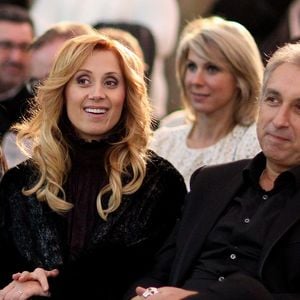 Maman de Lou, née en 2007 de son histoire d’amour avec Gérard Pullicino, la chanteuse, aujourd’hui mariée au magicien Gabriel di Giorgio, a révélé le secret de sa ligne.

Exclusif - Lara Fabian et Gerad Pullicino à Paris le 3 décembre 2012 - Vente aux encheres des Frimousses de createurs, au Petit Palais, au profit de l'UNICEF DOMINIQUE JACOVIDES / BESTIMAGE
