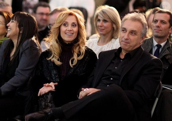 Maman de Lou, née en 2007 de son histoire d’amour avec Gérard Pullicino, la chanteuse, aujourd’hui mariée au magicien Gabriel di Giorgio, a révélé le secret de sa ligne.

Exclusif - Lara Fabian et Gerad Pullicino à Paris le 3 décembre 2012 - Vente aux encheres des Frimousses de createurs, au Petit Palais, au profit de l'UNICEF DOMINIQUE JACOVIDES / BESTIMAGE