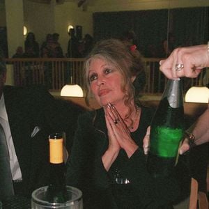 Il était notamment l'ami d'enfance de Brigitte Bardot, qui l'avait aidé à ouvrir son cabaret à Montfort-l’Amaury.

Brigitte Bardot, à Vienne. 

Photo Press Service / BESTIMAGE