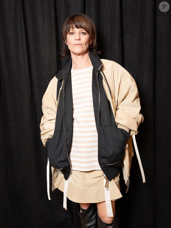 Marina Foïs au photocall du défilé Rabanne Mode Collection Prêt-à-Porter Automne/Hiver 2025-2026 lors de la Fashion Week de Paris (PFW) au siège de l'Unesco, à Paris, France, le 6 mars 2025. © Backgrid USA/Bestimage