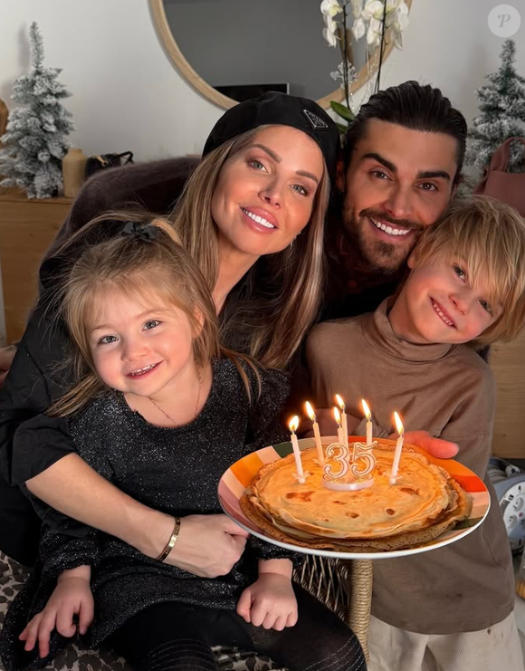 Il s'agit de Jessica Thivenin et Thibault Garcia, révélés dans "Les Marseillais".

Jessica Thivenin et Thibault Garcia, parents de Maylone et Leewane, divorcent.