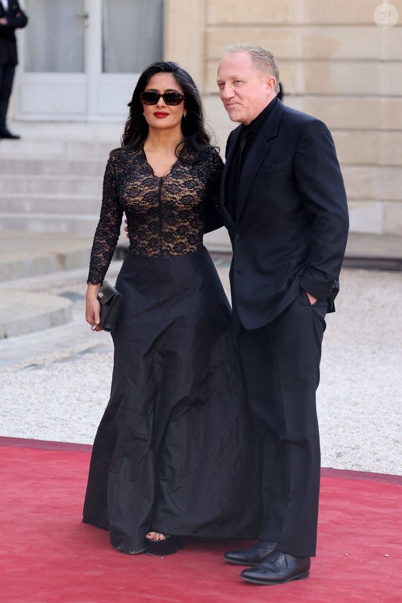 Salma Hayek et son mari Francois-Henri Pinault - Dîner d'état en l'honneur du président des Etats-Unis et sa femme au palais de l'Elysée à Paris, à l'occasion de leur visite officielle en France. Le 8 juin 2024
© Jacovides-Moreau / Bestimage