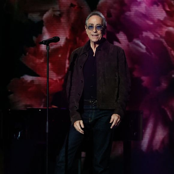 Exclusif - Alain Chamfort - Surprises - Enregistrement de l'émission "La Boîte à Secrets N°20" dans les studios de la Cité du Cinéma à Saint-Denis, présentée par F.Bollaert et diffusée le 10 janvier sur France 3
© Christophe Clovis / Bestimage