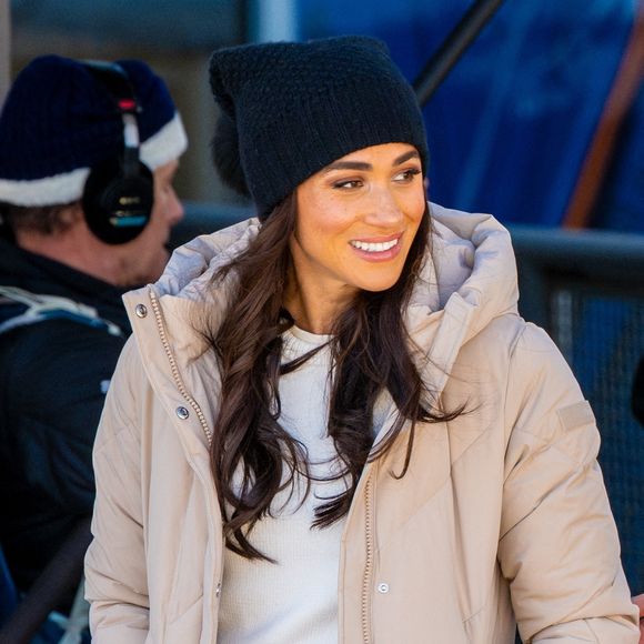 Le prince Harry, duc de Sussex et Meghan Markle, duchesse de Sussex, en visite au camp d'entrainement des athlètes des Invictus Games 2024 à Whistler en Colombie Britannique, le 14 février 2024. © Backgrid USA / Bestimage
