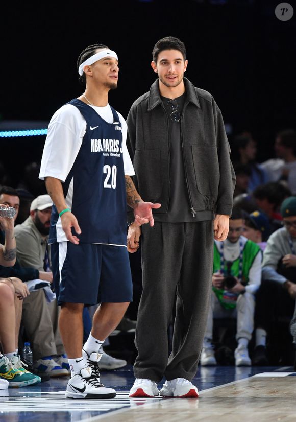 Esteban Ocon et Brisko - Match de gala NBA Jam team Teddy Riner contre team Esteban Ocon lors du NBA Paris Games 2025 à L'Accor Arena Bercy le 24 janvier 2025 © Ramsamy Veeren / Bestimage
