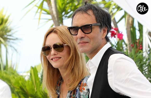 Vanessa Paradis, Samuel Benchetrit (réalisateur) au photocall du film Cette musique ne joue pour personne (Cannes première) lors du 74ème festival international du film de Cannes le 10 juillet 2021

© Borde / Jacovides / Moreau / Bestimage