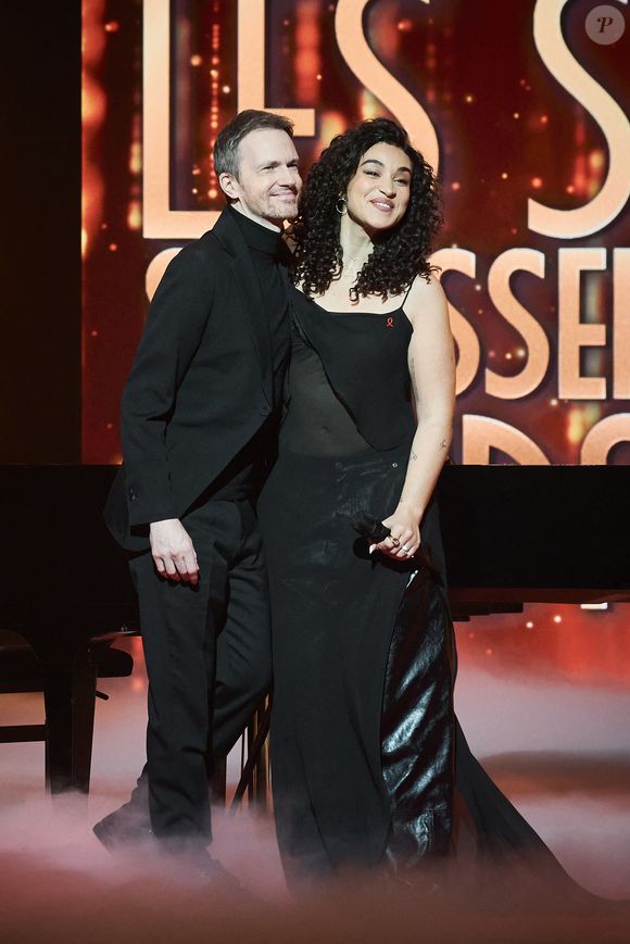 Exclusif - Camelia Jordana et Alexandre Tharaud lors de l’enregistrement de l’émission “Les stars s’unissent pour le Sidaction” au théâtre Marigny à Paris, France, le 11 mars 2025. L’émission sera diffusée en prime le 22 mars sur France 2. © Guirec-Moreau/ Bestimage