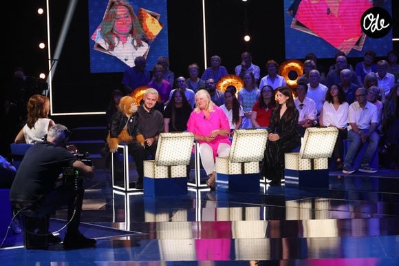 Exclusif - Faustine Bollaert, Jeff Panacloc, Charlotte de Turkheim et Ambre lors de l'enregistrement de l'émission "La Boîte à secrets", présentée par F.Bollaert et diffusée le 30 octobre sur France 3, à Paris, France, le 15 septembre 2026. © Jack Tribeca/Bestimage