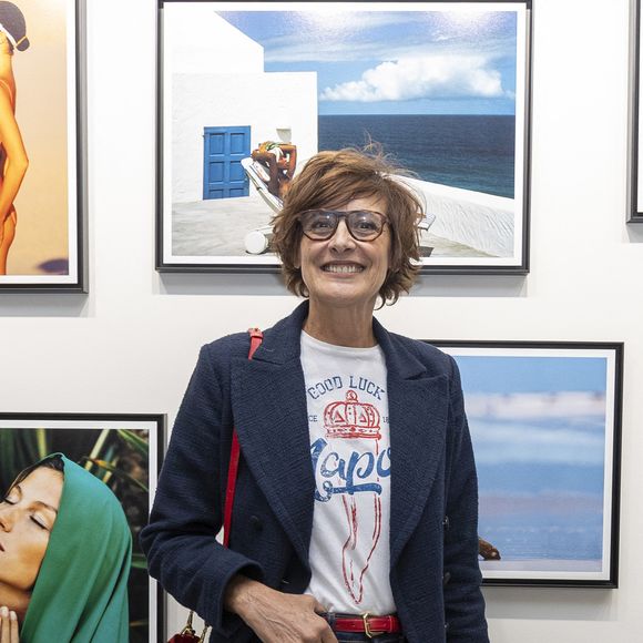 Exclusif - Inès de la Fressange - Vernissage du photographe de Gilles Bensimon à la galerie Oana Ivan à Paris le 1er octobre 2025. © Benjamin Babiz / Bestimage