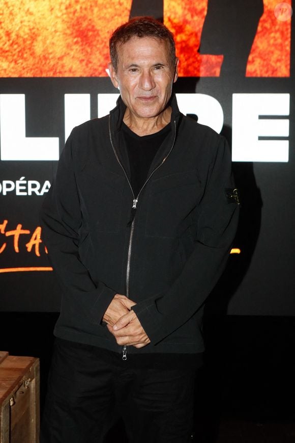 Le producteur assure avoir écrit à la famille pour que son nom soit retiré, sans succès, ce qui l’a poussé à engager une procédure.

Exclusif - Dove Attia - People au showcase du spectacle "Molière, l'opéra urbain" au théâtre Edouard VII à Paris, France, le 19 juin 2023. © Christophe Clovis / Bestimage