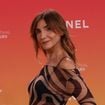 Clotilde Courau ose la robe en fine étoffe signée Pucci : le look tout en suggestion qui a électrisé Biarritz